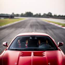 Touring Superleggera Aero 3 s technikou z Ferrari F12?