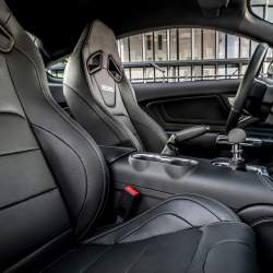 Mustang připravený na okruhy