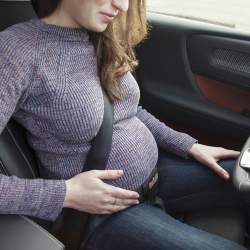Přídavný těhotenský pás ochrání ještě nenarozené dítě