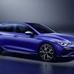 VW Golf R přitvrzuje hru
