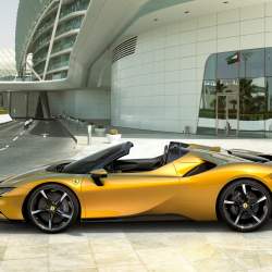 Nejvýkonnější Ferrari přišlo o střechu