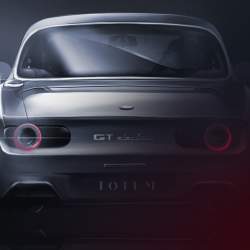 Půvabná Italka s elektrickým srdcem