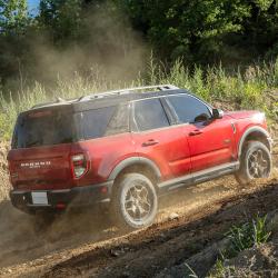 Drsný Ford Bronco - renesance amerického off-roadu