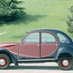 Citroën oslavuje 40. narozeniny úspěšného modelu 2CV Charleston zvaného Kachna