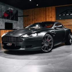 Splňte si klukovský sen. Kolik stojí ojeté Porsche, Ferrari či Lambo?