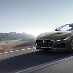 Jaguar vzdává hold své legendě