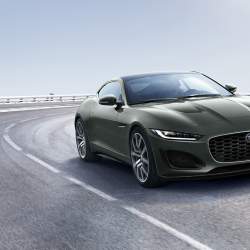 Jaguar vzdává hold své legendě