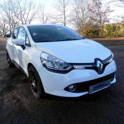 Renault Clio slaví 30 let, Octavii strčí do kapsy