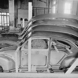 75 let uběhlo od zahájení civilní sériové výroby legendárního modelu Brouk