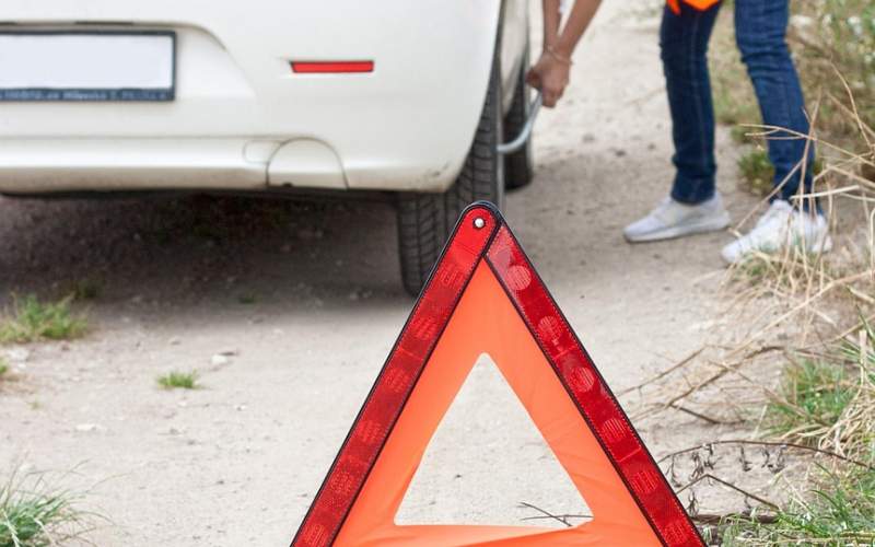 Povinná výbava auta 2026 – co musíte vozit