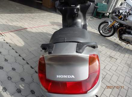 Honda - FES 250 Foresight