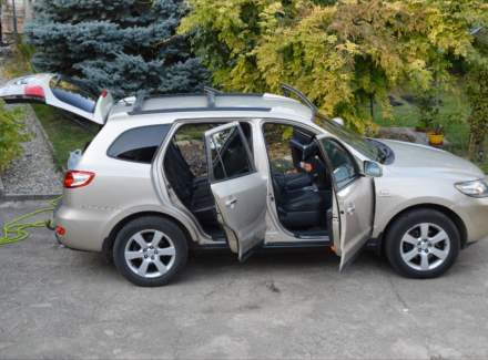 Hyundai - Santa FE