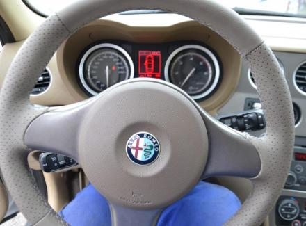 Alfa Romeo - 159