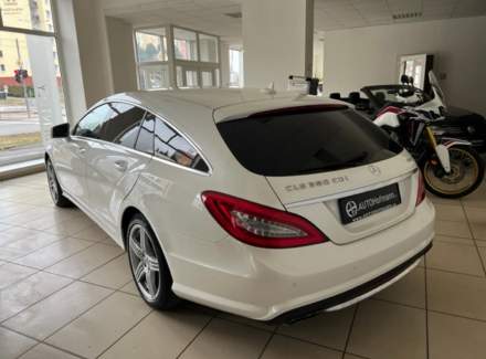 Mercedes-Benz - CLS