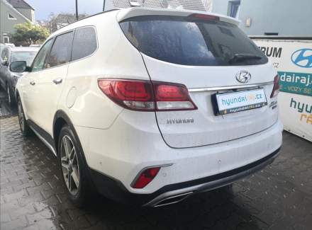 Hyundai - Santa FE