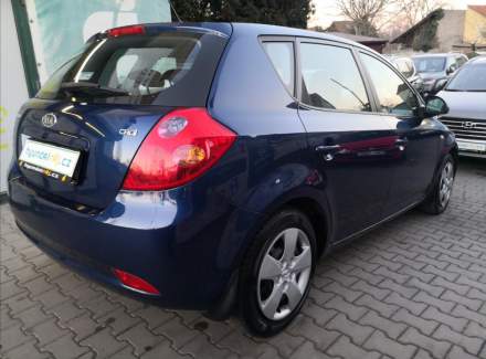 Kia - Cee'd