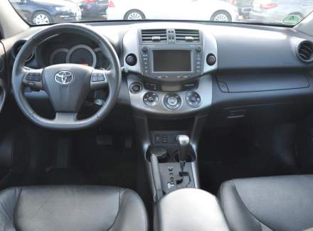 Toyota - RAV 4