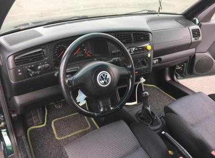 Volkswagen - Golf