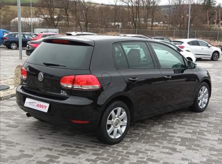Volkswagen - Golf