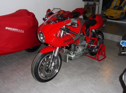 Ducati - HM 900