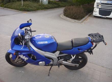 Yamaha - FZR 600 R