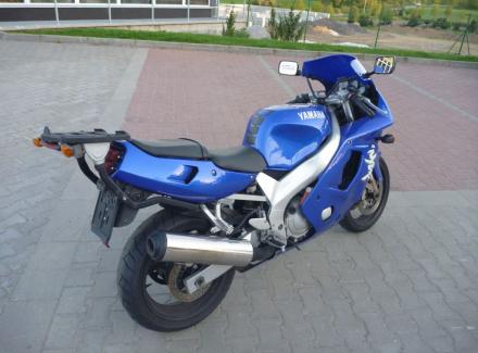 Yamaha - FZR 600 R
