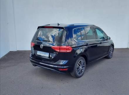Volkswagen - Touran