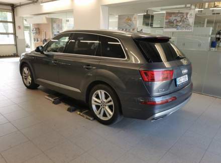 Audi - Q7