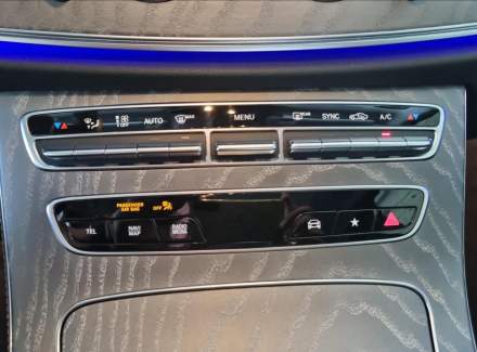 Mercedes-Benz - E-class