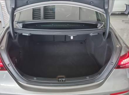 Mercedes-Benz - E-class