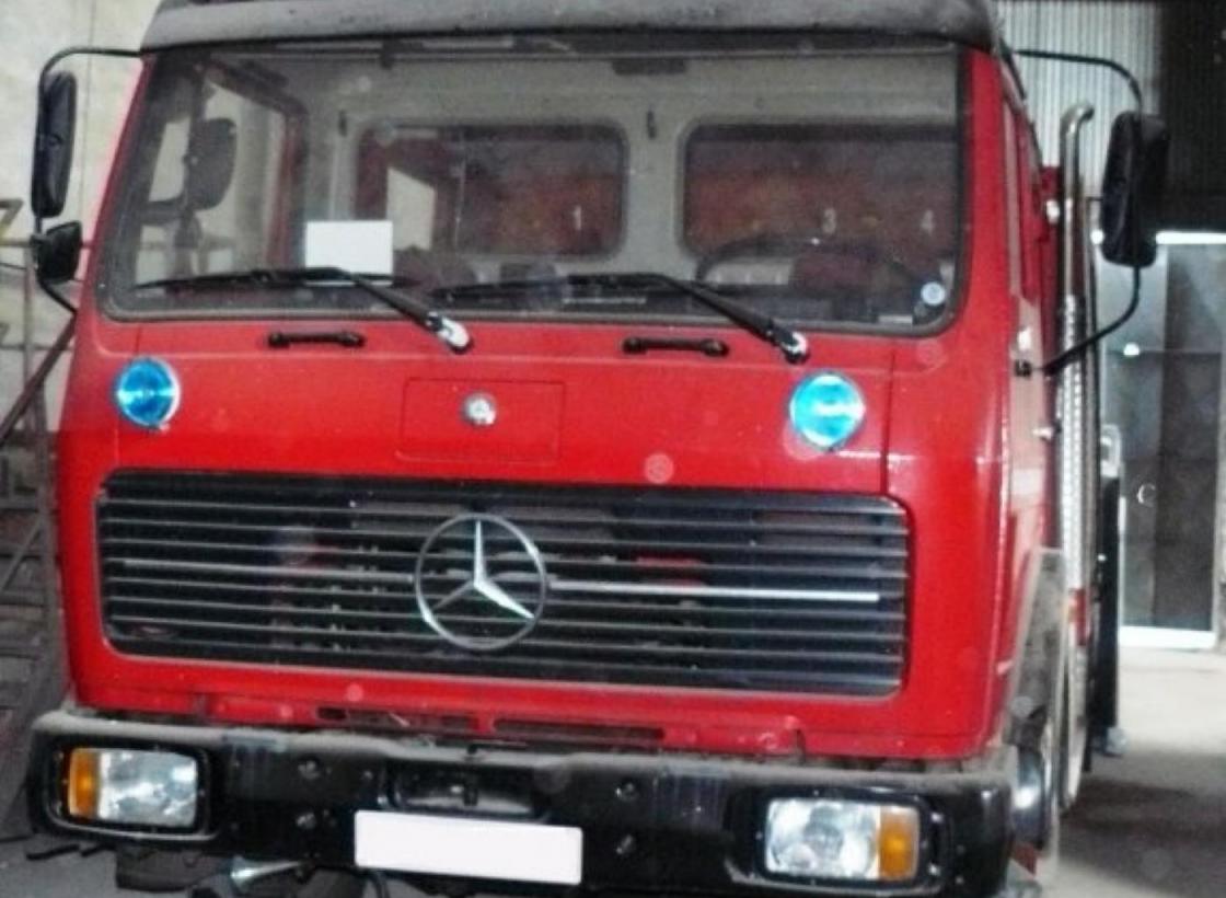 Mercedes-Benz - 1017 hasič 6míst 12/10t