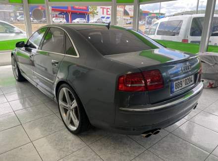 Audi - S8