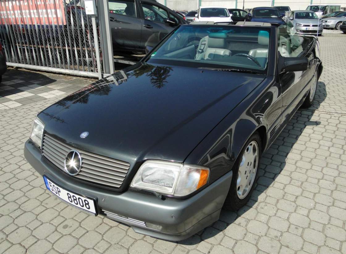 Mercedes-Benz - 190