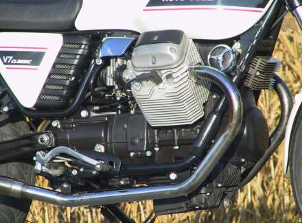 Moto Guzzi - V7 750 Classic