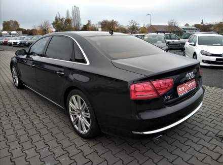 Audi - A8