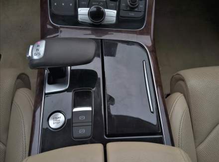 Audi - A8