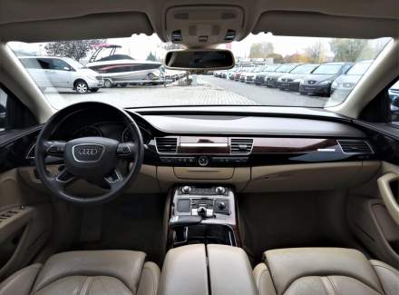 Audi - A8