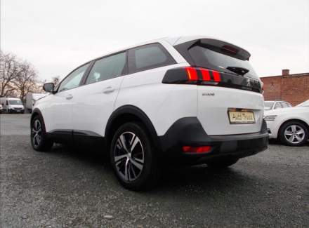 Peugeot - 5008