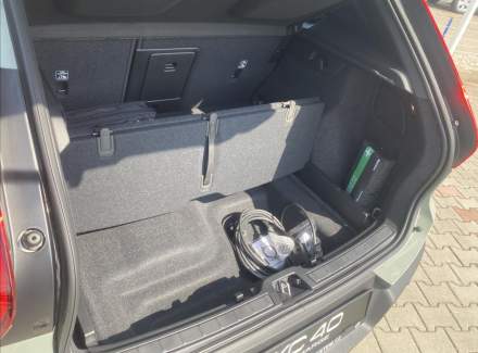 Volvo - XC40
