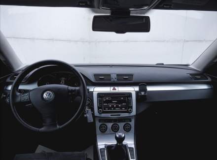 Volkswagen - Passat