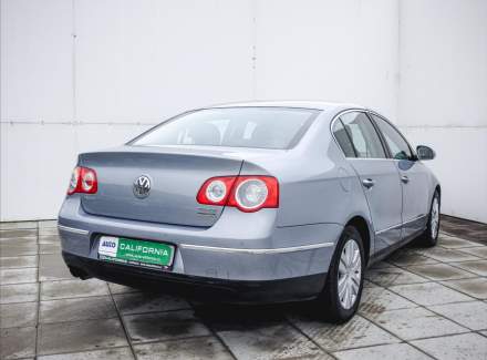 Volkswagen - Passat