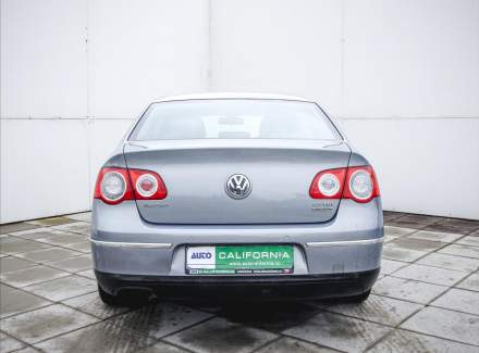 Volkswagen - Passat