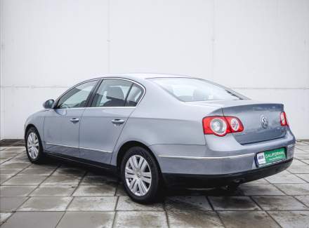 Volkswagen - Passat