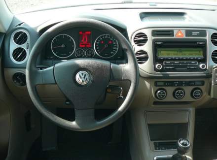Volkswagen - Tiguan 2.0 TDI (140 Hp) 4MOTION