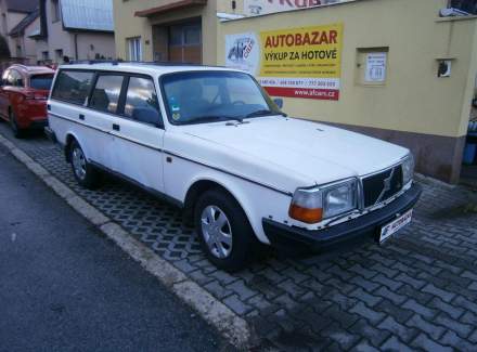 Volvo - 240