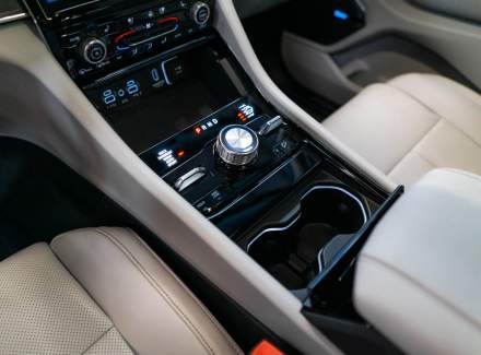 Jeep - Grand Cherokee