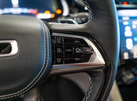 Jeep - Grand Cherokee