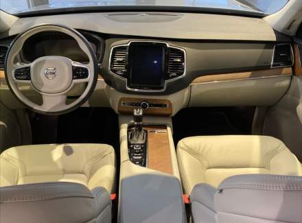 Volvo - XC90