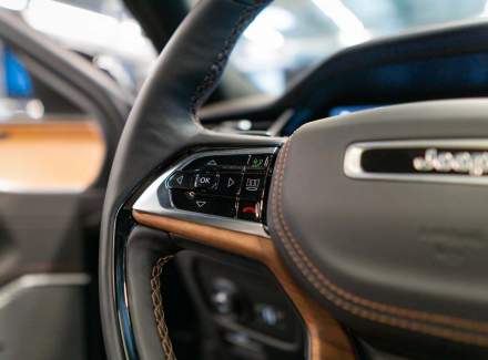 Jeep - Grand Cherokee