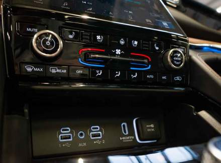 Jeep - Grand Cherokee